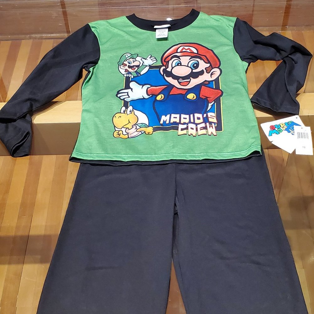 NWT Mario Bros Pyjama + a TMNT Pyjama top (also NWT)